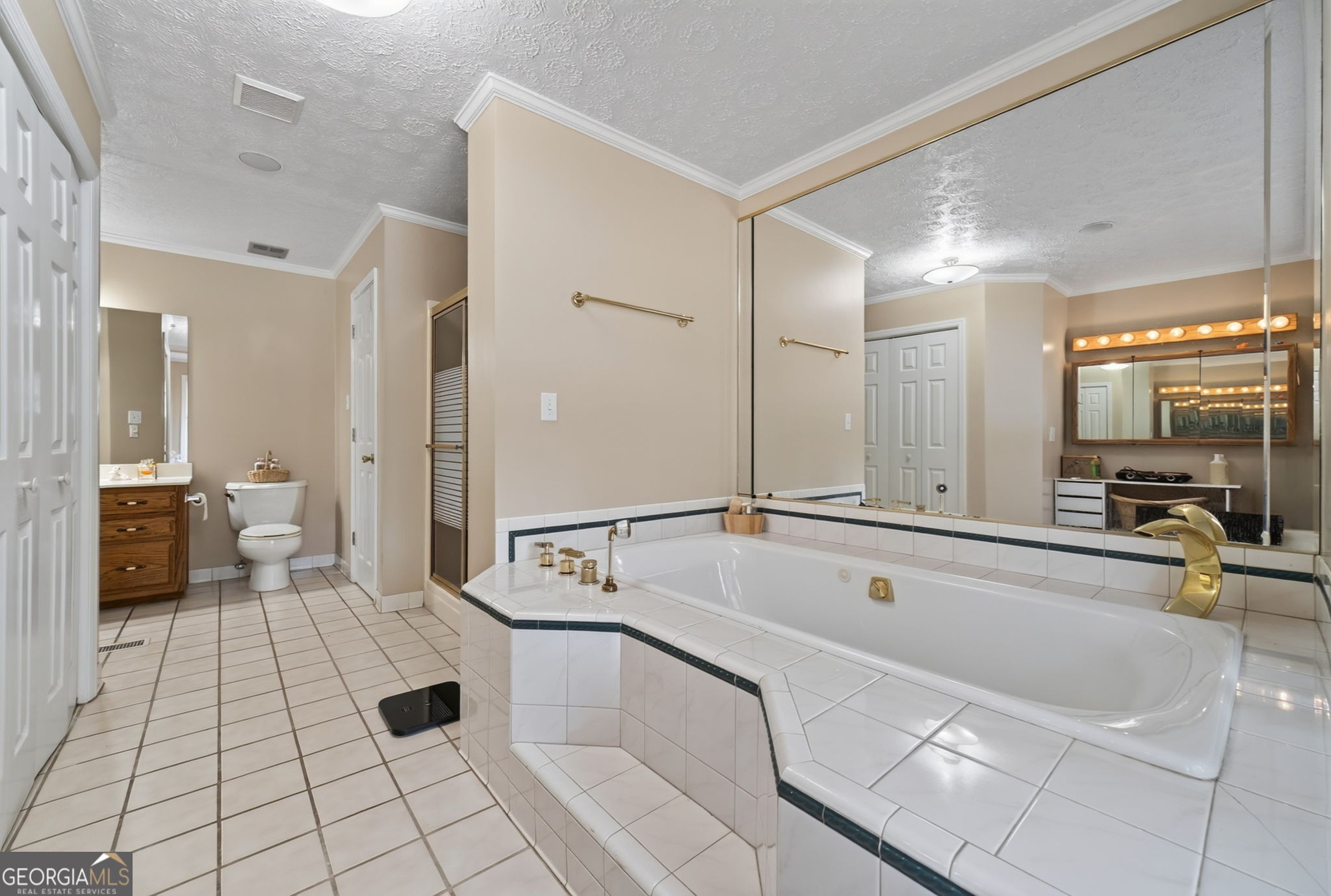 186 Kingston Road Property Photo 40