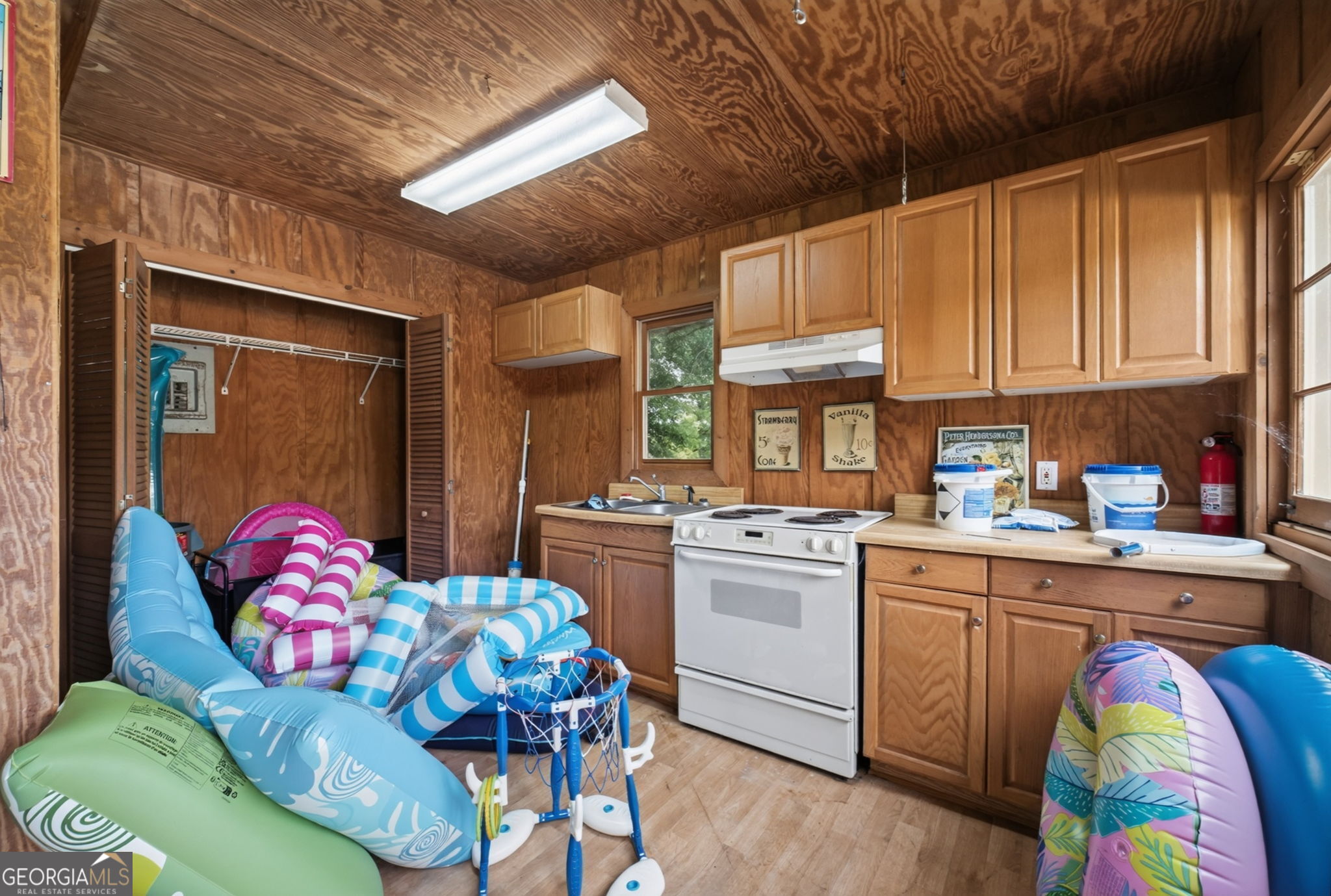 186 Kingston Road Property Photo 60