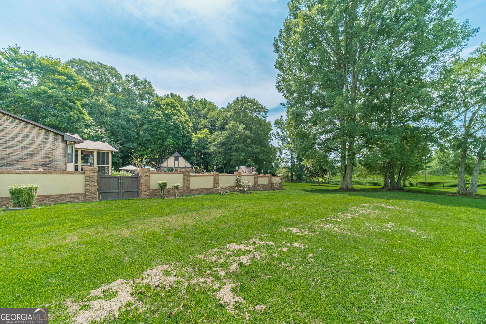 186 Kingston Road Property Photo 76