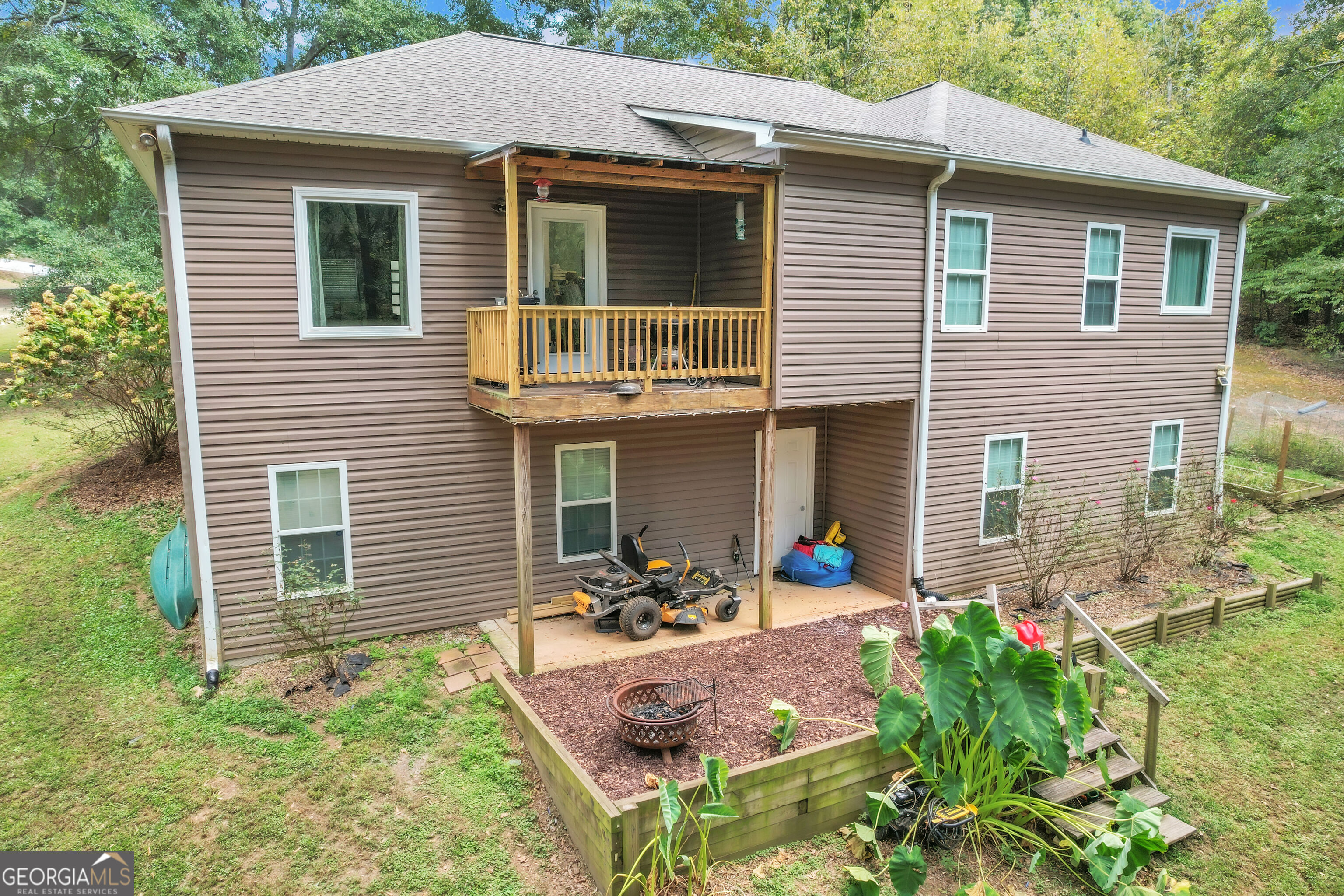378 Harper Lane Property Photo 3