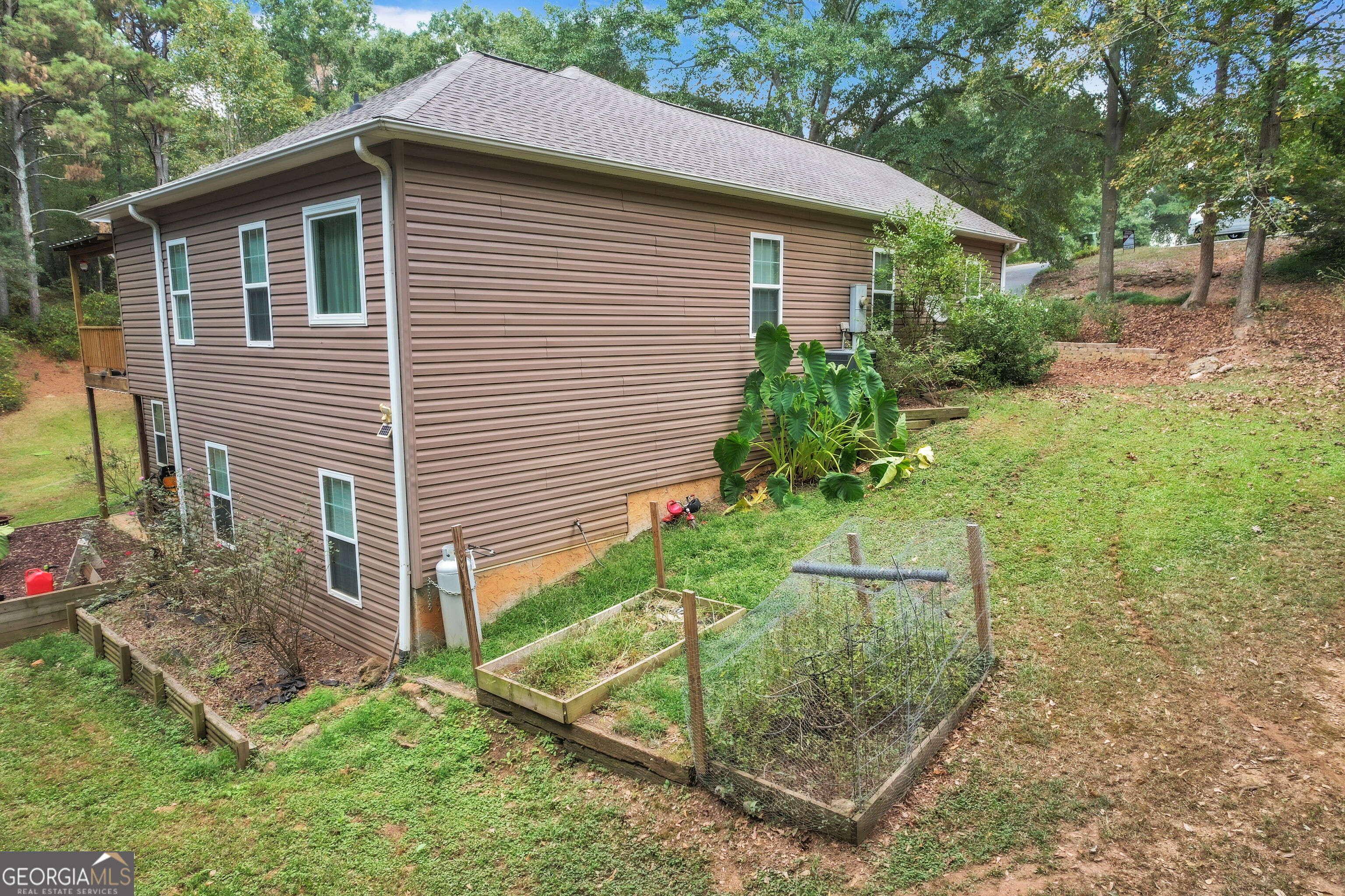 378 Harper Lane Property Photo 5