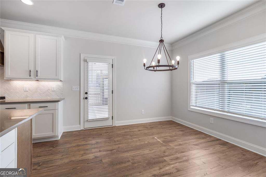 448 Banff Drive Property Photo 7