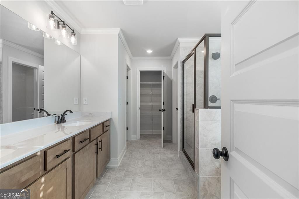 448 Banff Drive Property Photo 14