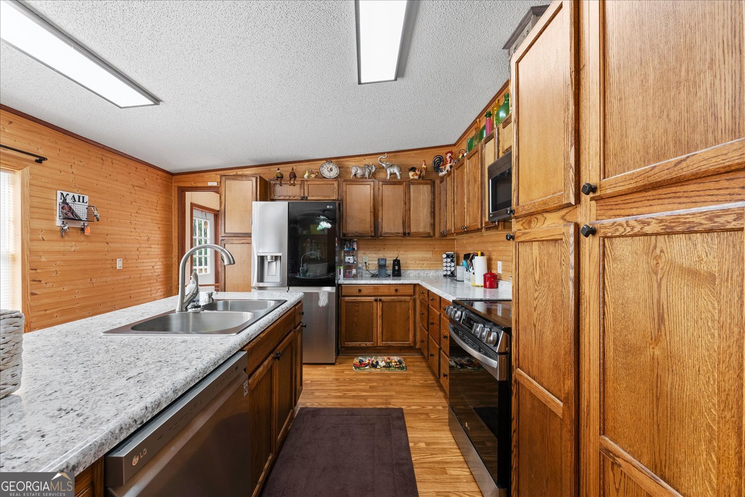 4401 Thomson Road Property Photo 14