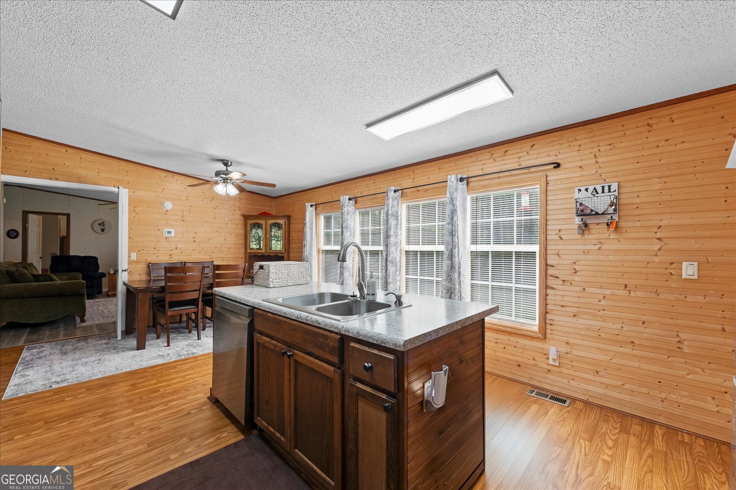 4401 Thomson Road Property Photo 15