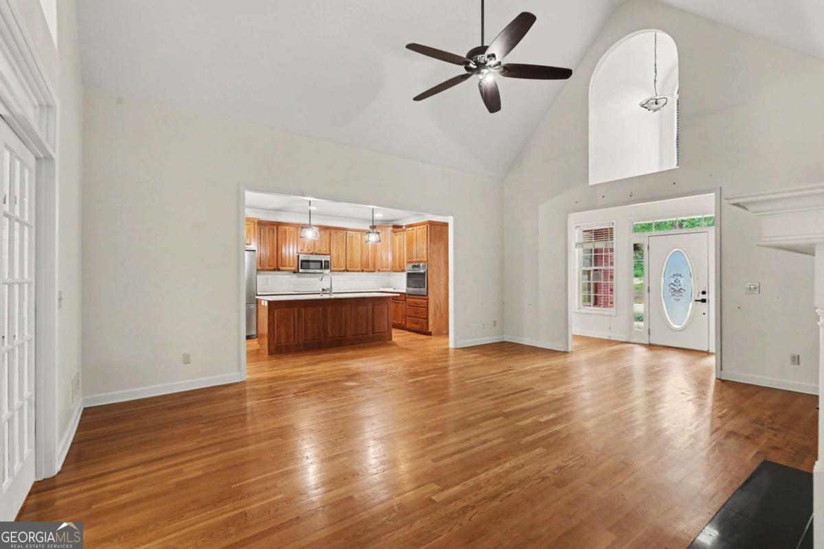 1400 Daniel Road Property Photo 4