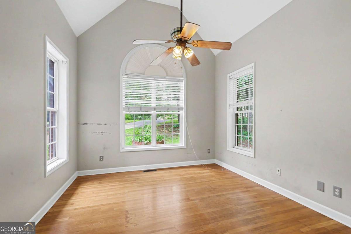 1400 Daniel Road Property Photo 14