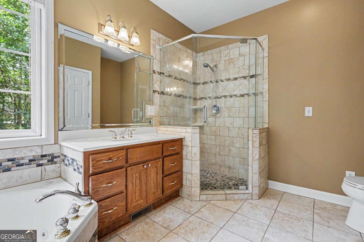 1400 Daniel Road Property Photo 22