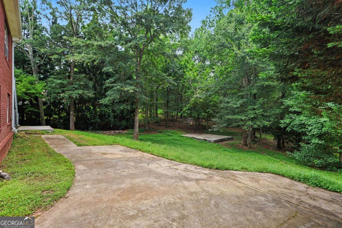 1400 Daniel Road Property Photo 37