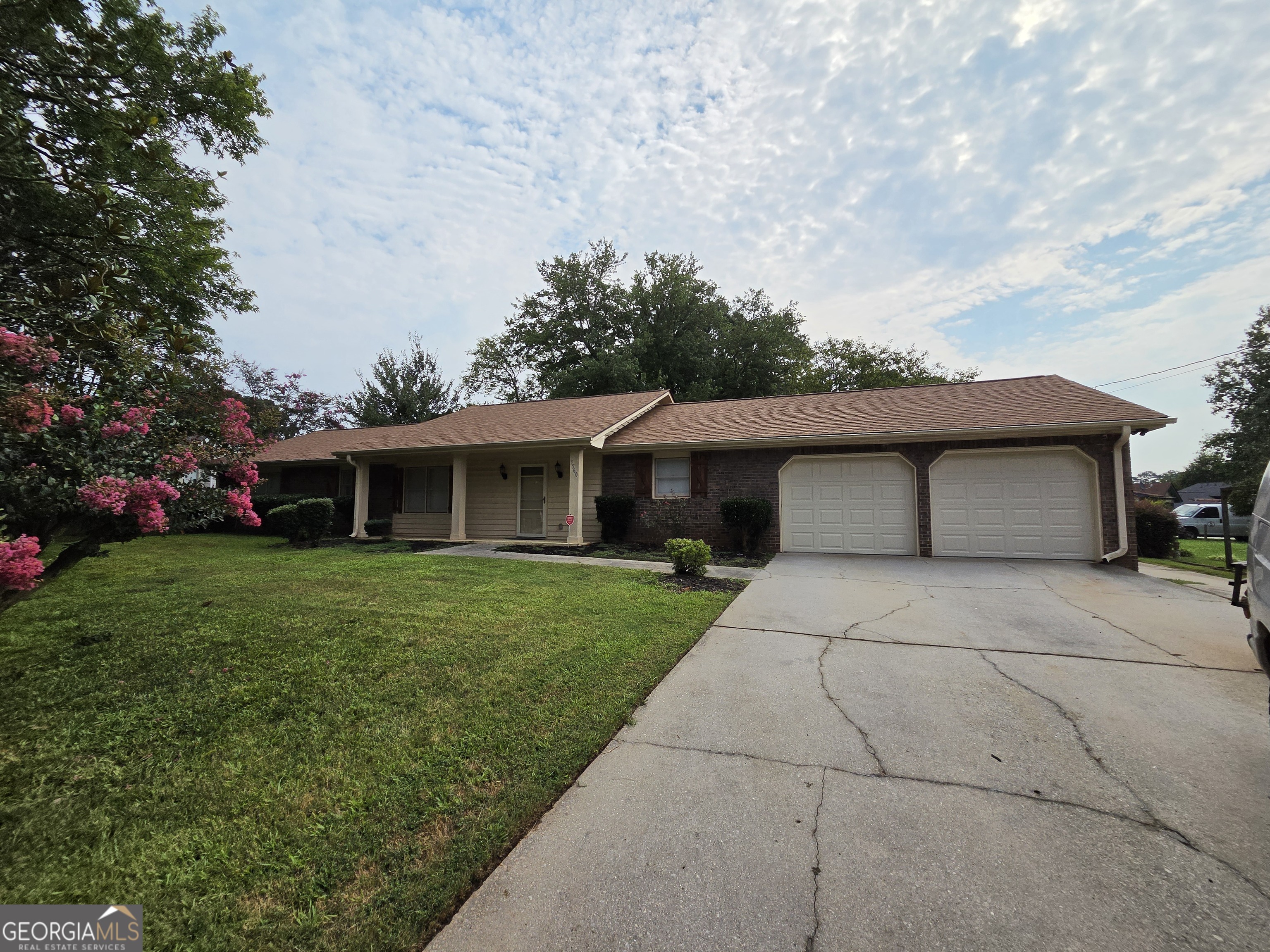3560 Sandhill Drive Se Property Photo 1
