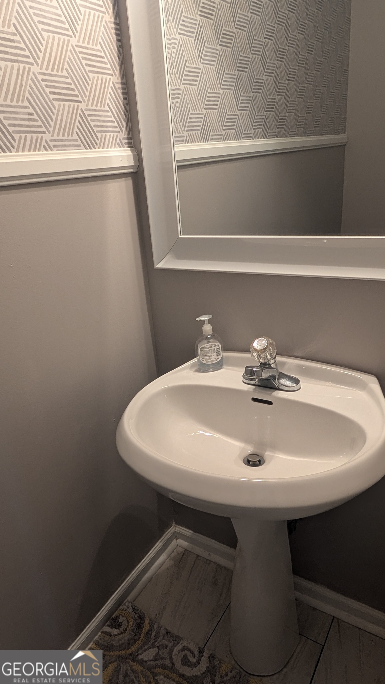 3150 Thorngate Court Property Photo 4