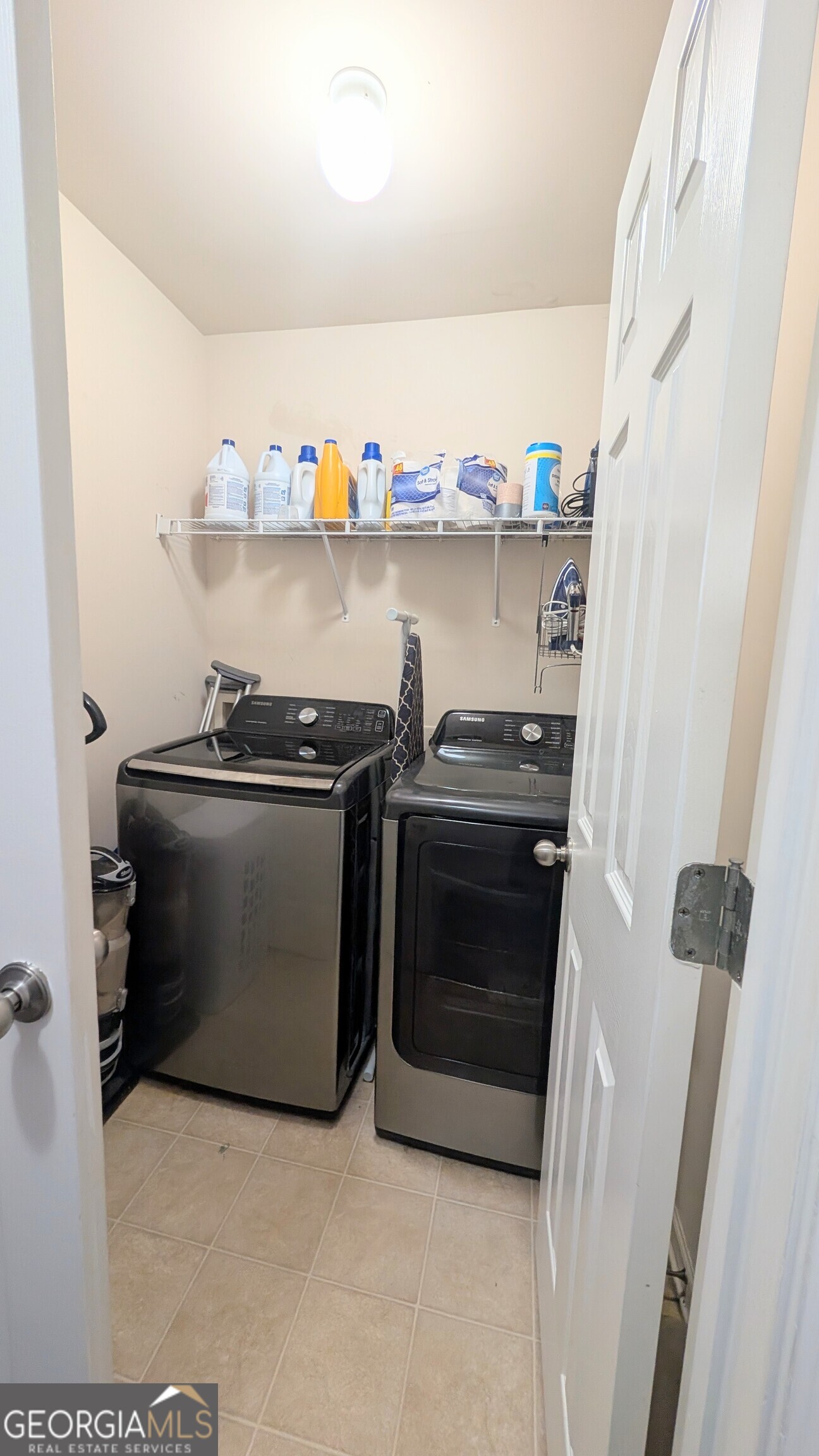 3150 Thorngate Court Property Photo 14