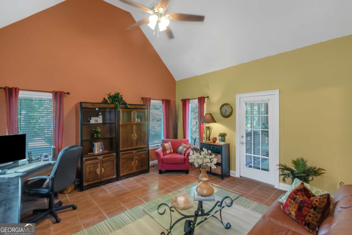 601 Sawgrass Walk Property Photo 19