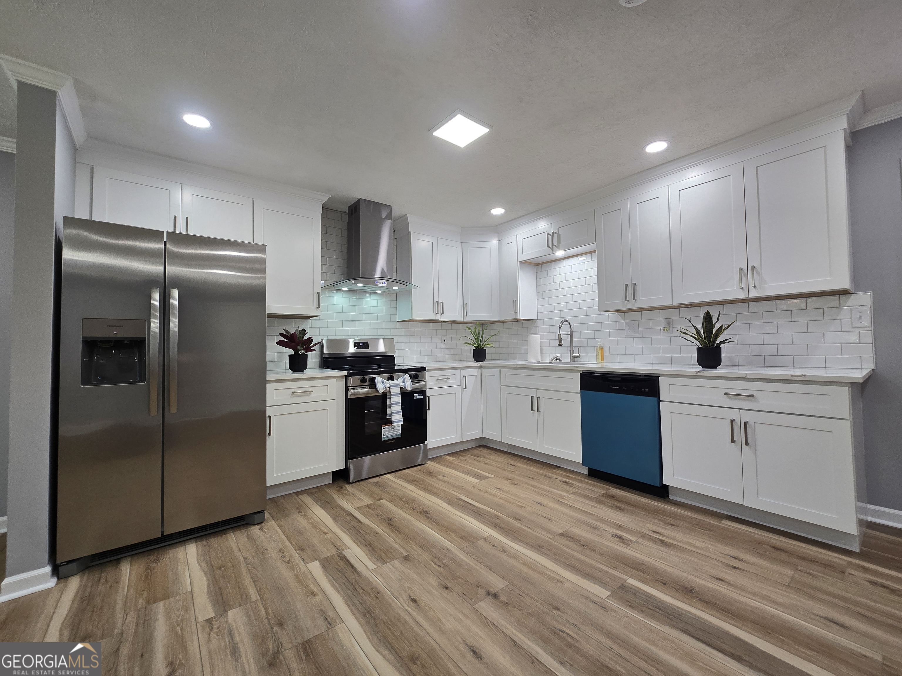 1743 Hillview Avenue Property Photo 11