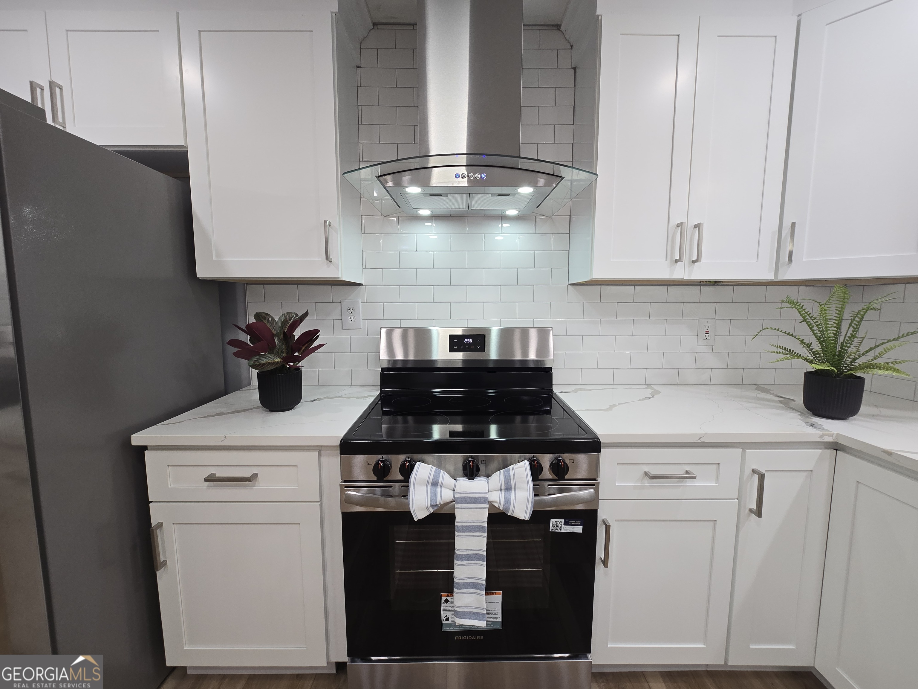 1743 Hillview Avenue Property Photo 13