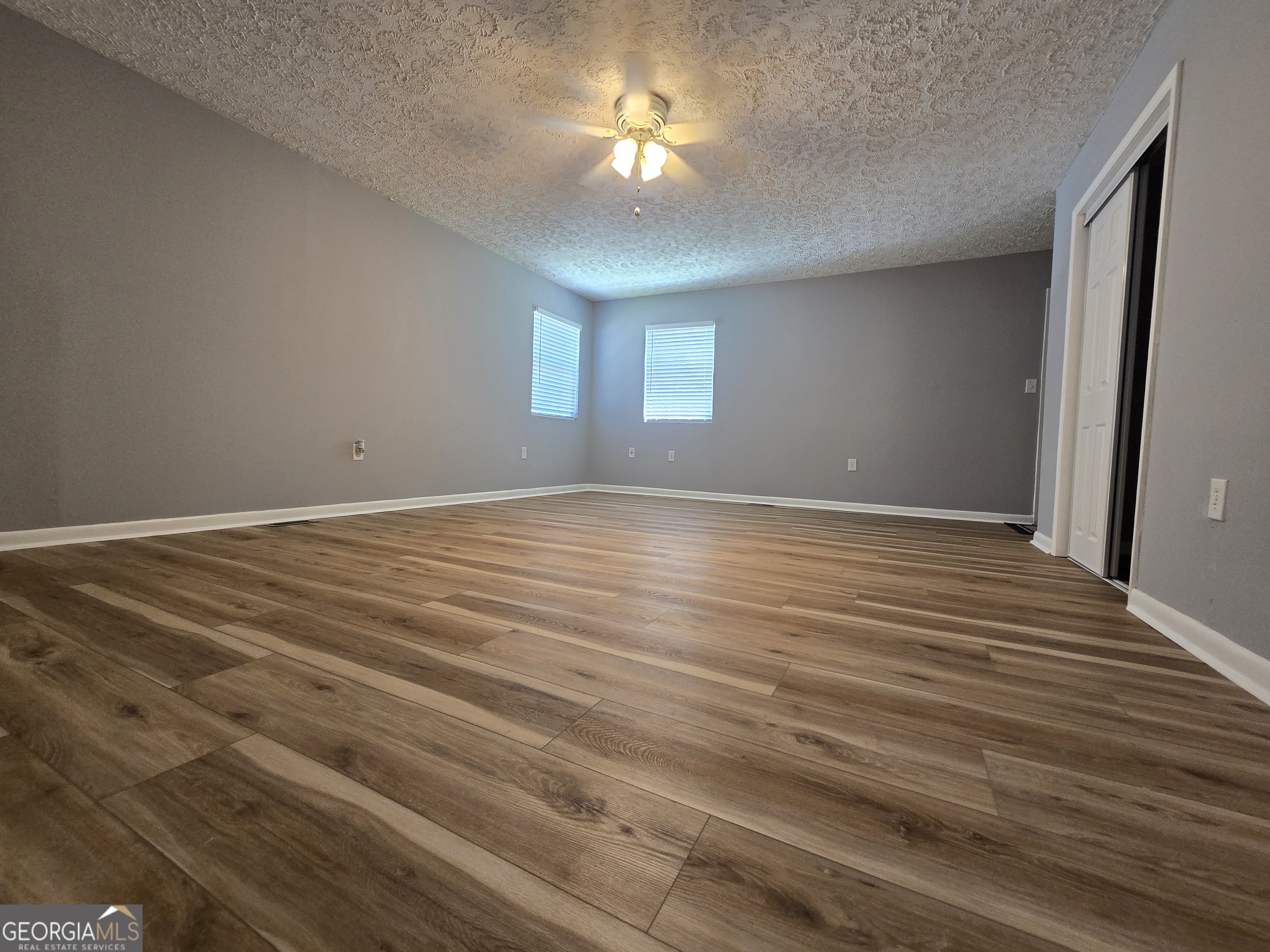 1743 Hillview Avenue Property Photo 17