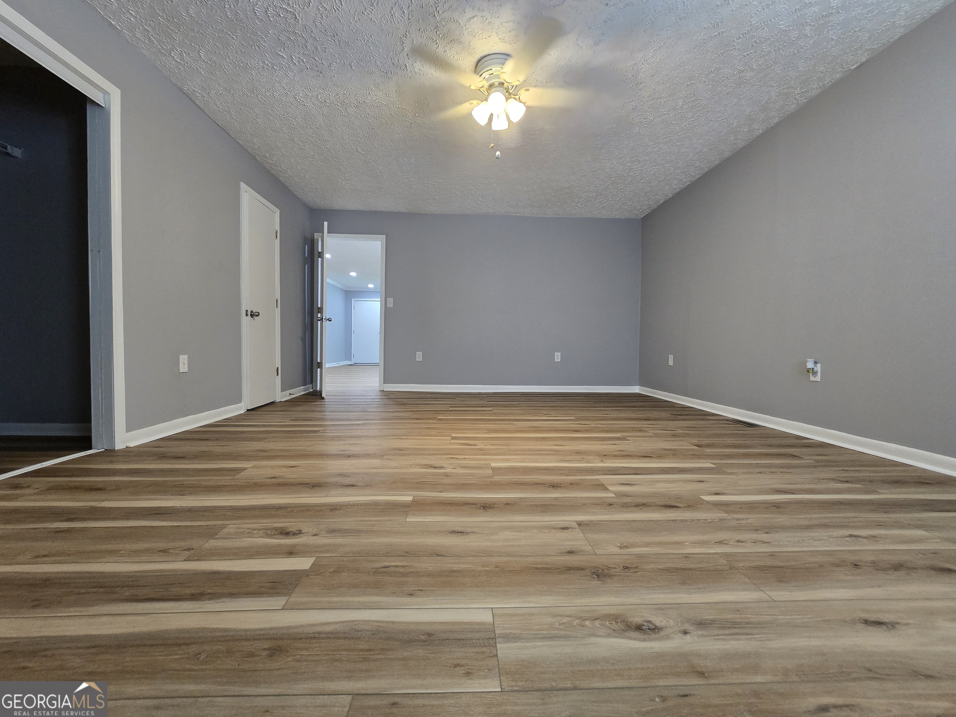 1743 Hillview Avenue Property Photo 18