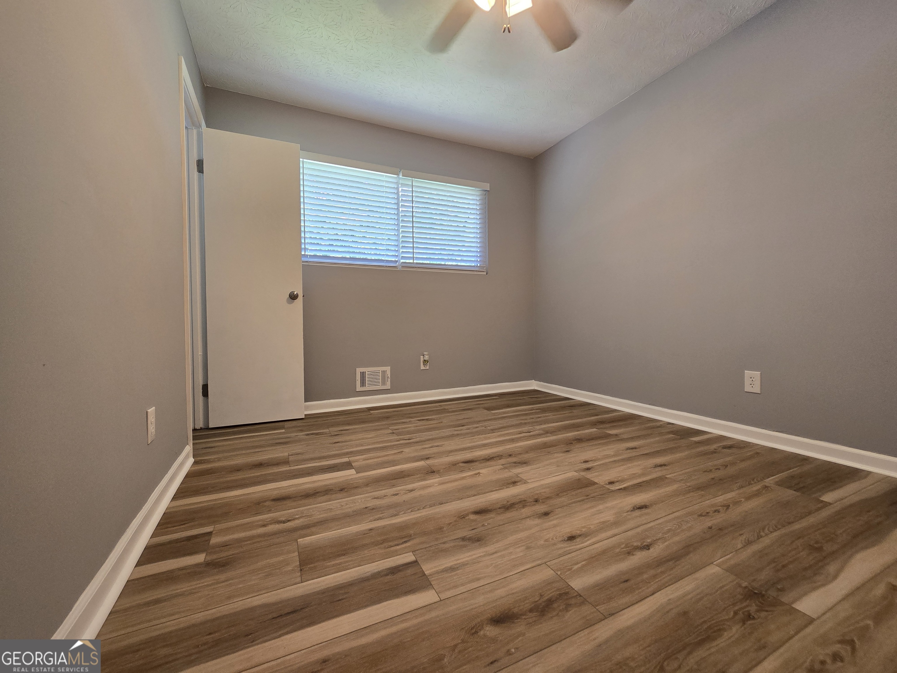1743 Hillview Avenue Property Photo 21
