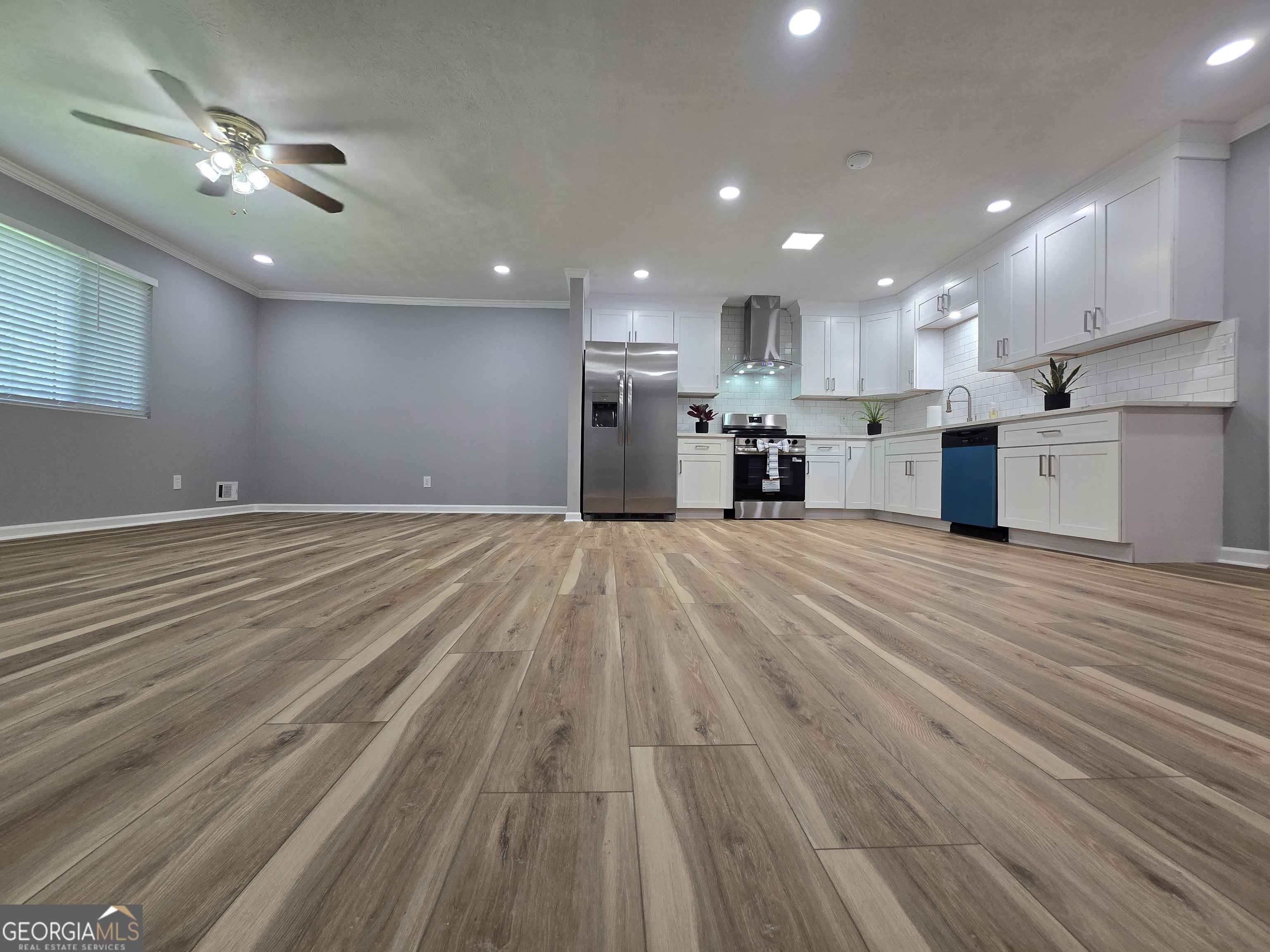 1743 Hillview Avenue Property Photo 37