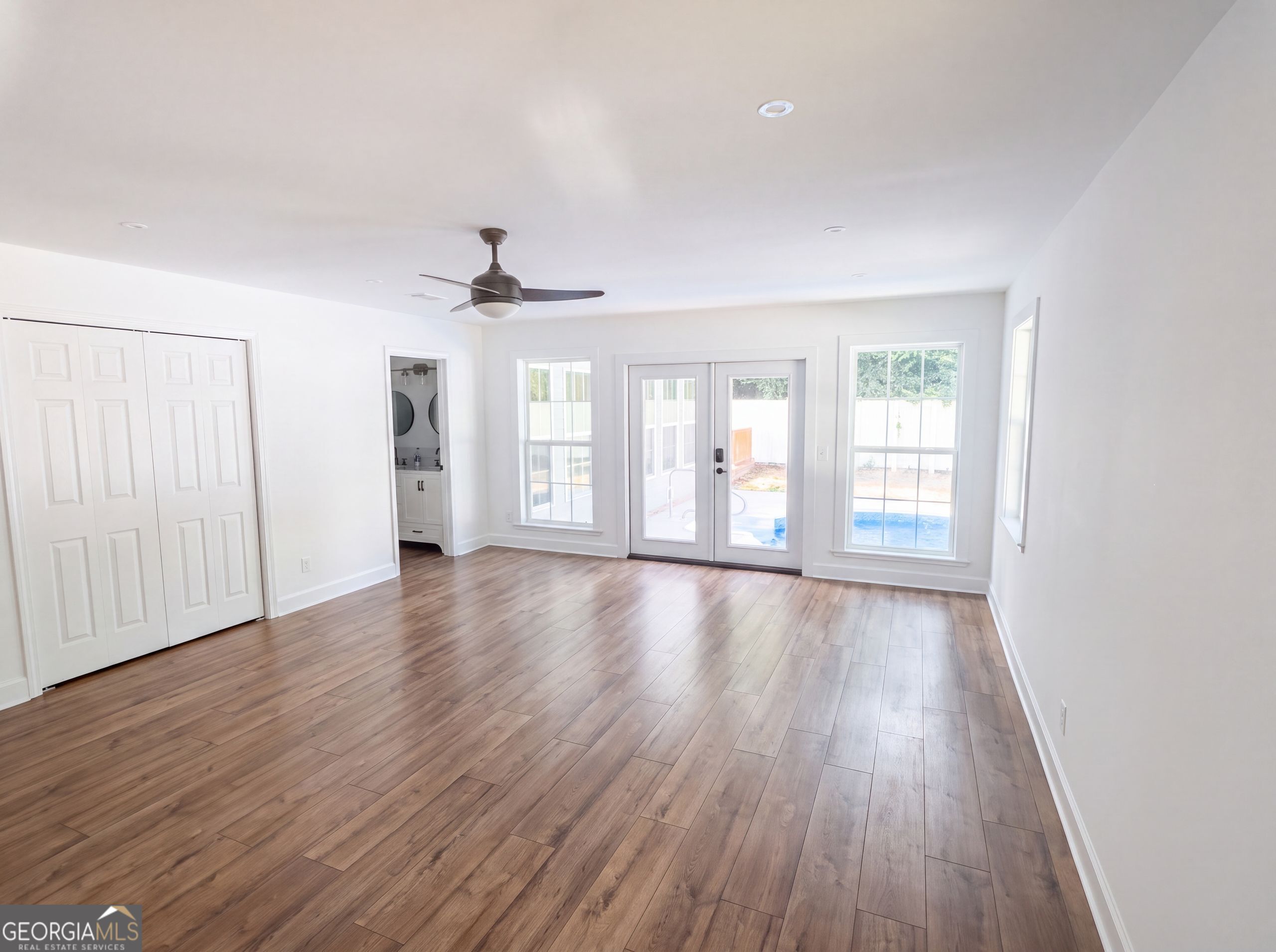 1625 Windsor Drive Property Photo 4