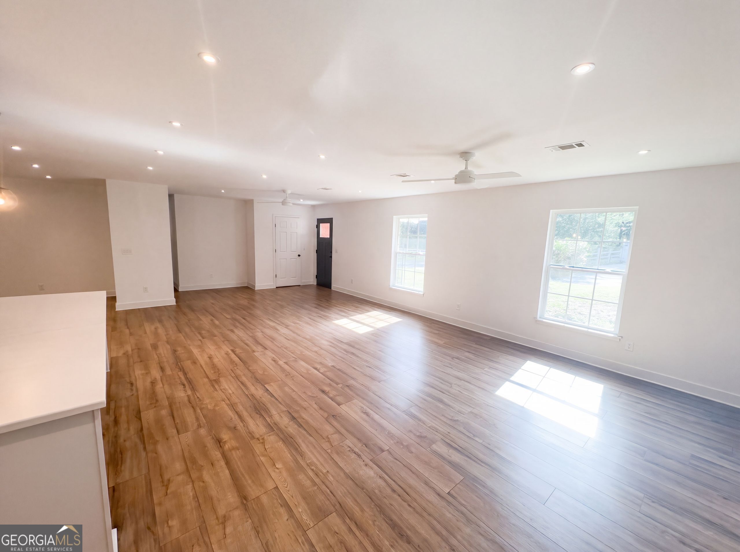 1625 Windsor Drive Property Photo 10