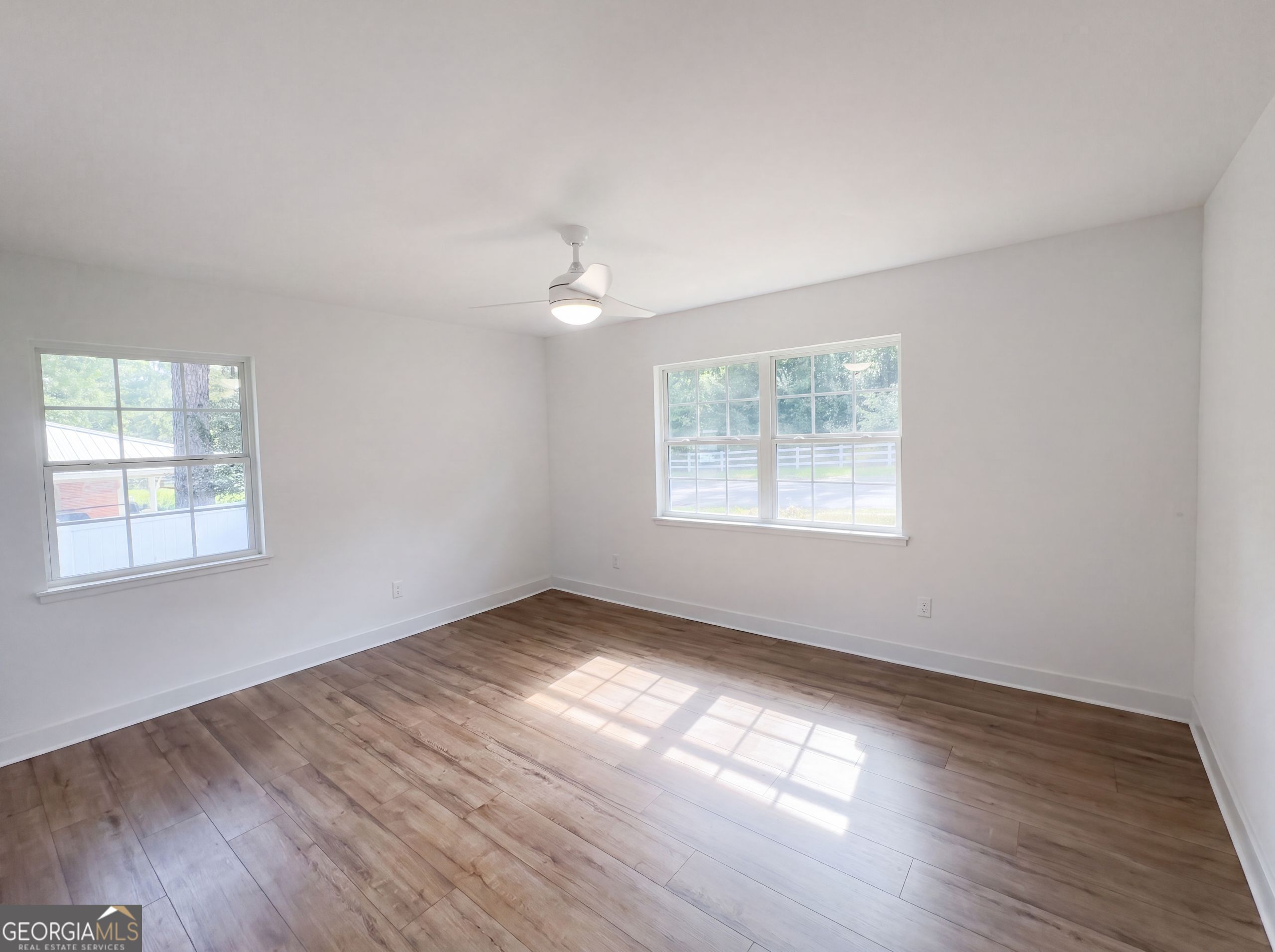 1625 Windsor Drive Property Photo 12