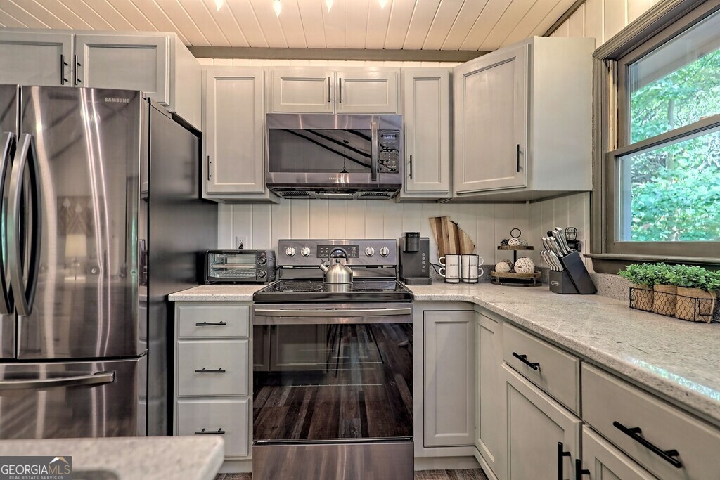 63 Mint Lane Property Photo 7