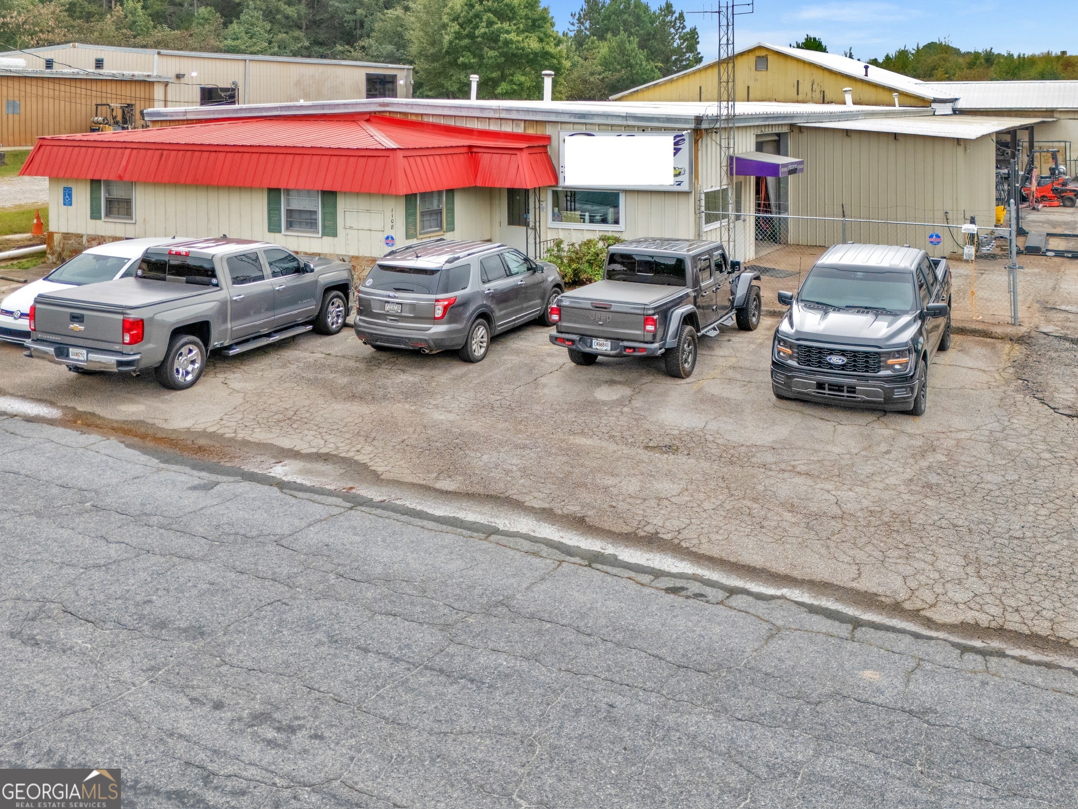 1108 Anne Street Property Photo 1