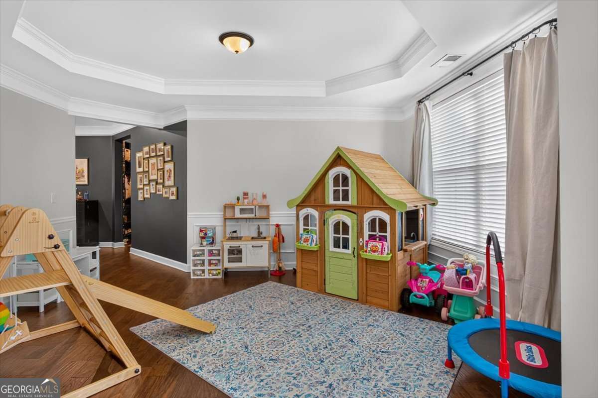 400 Silver Brook Drive Property Photo 10
