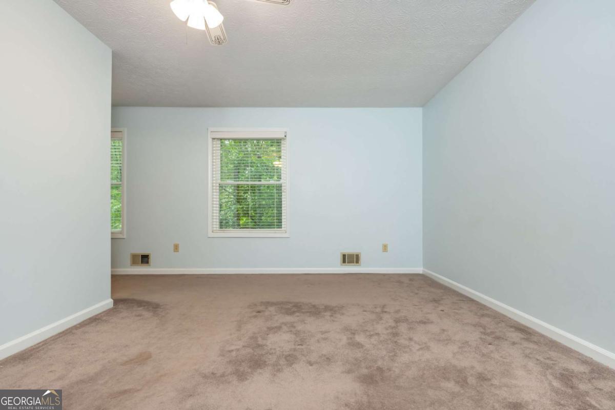 180 Wills Lane Property Photo 35