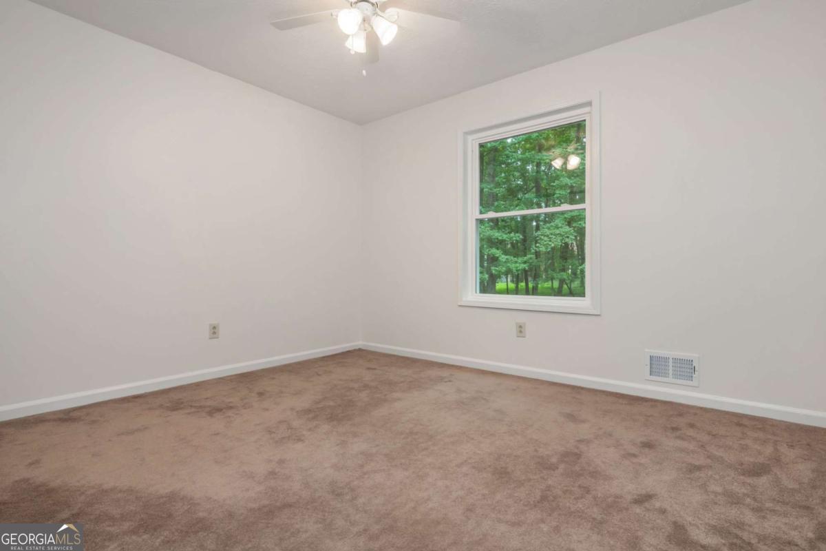 180 Wills Lane Property Photo 44