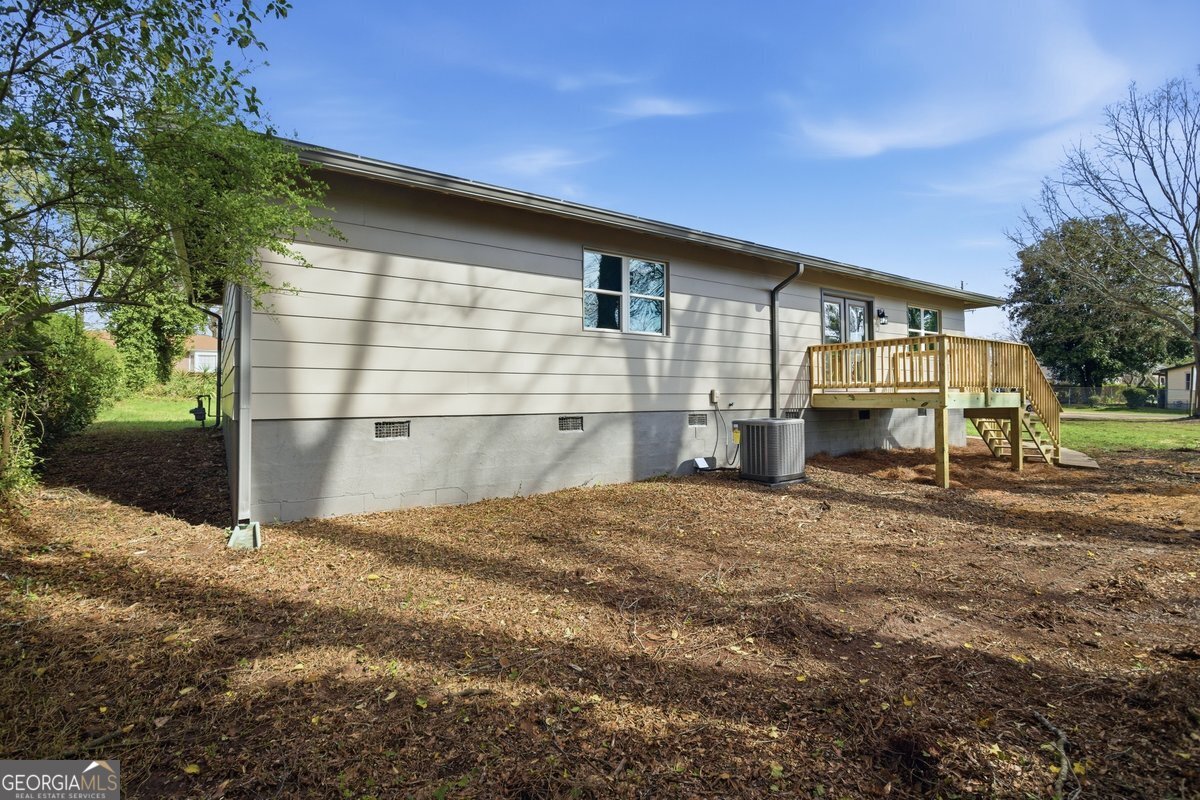 16 Rosenwald Drive Property Photo 7