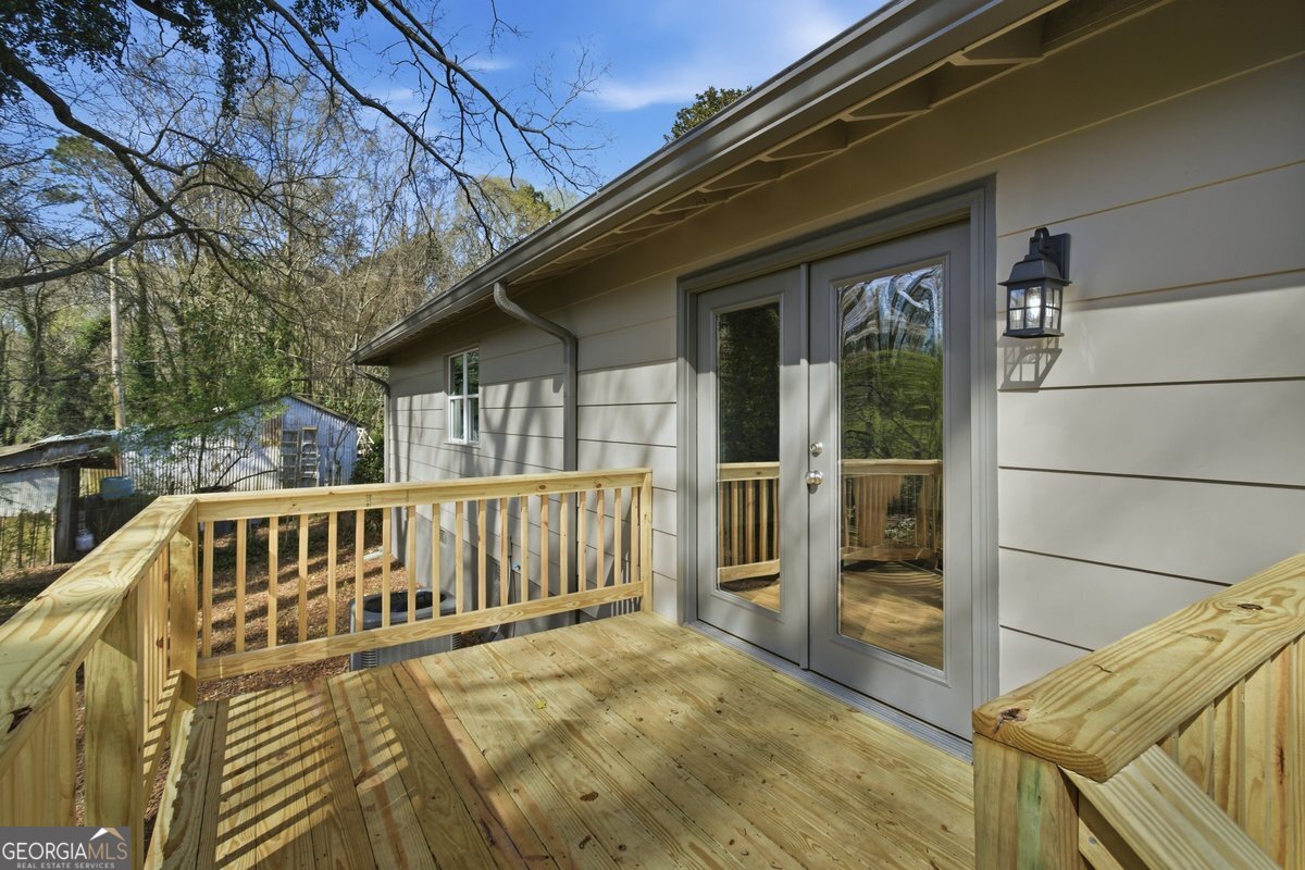 16 Rosenwald Drive Property Photo 9
