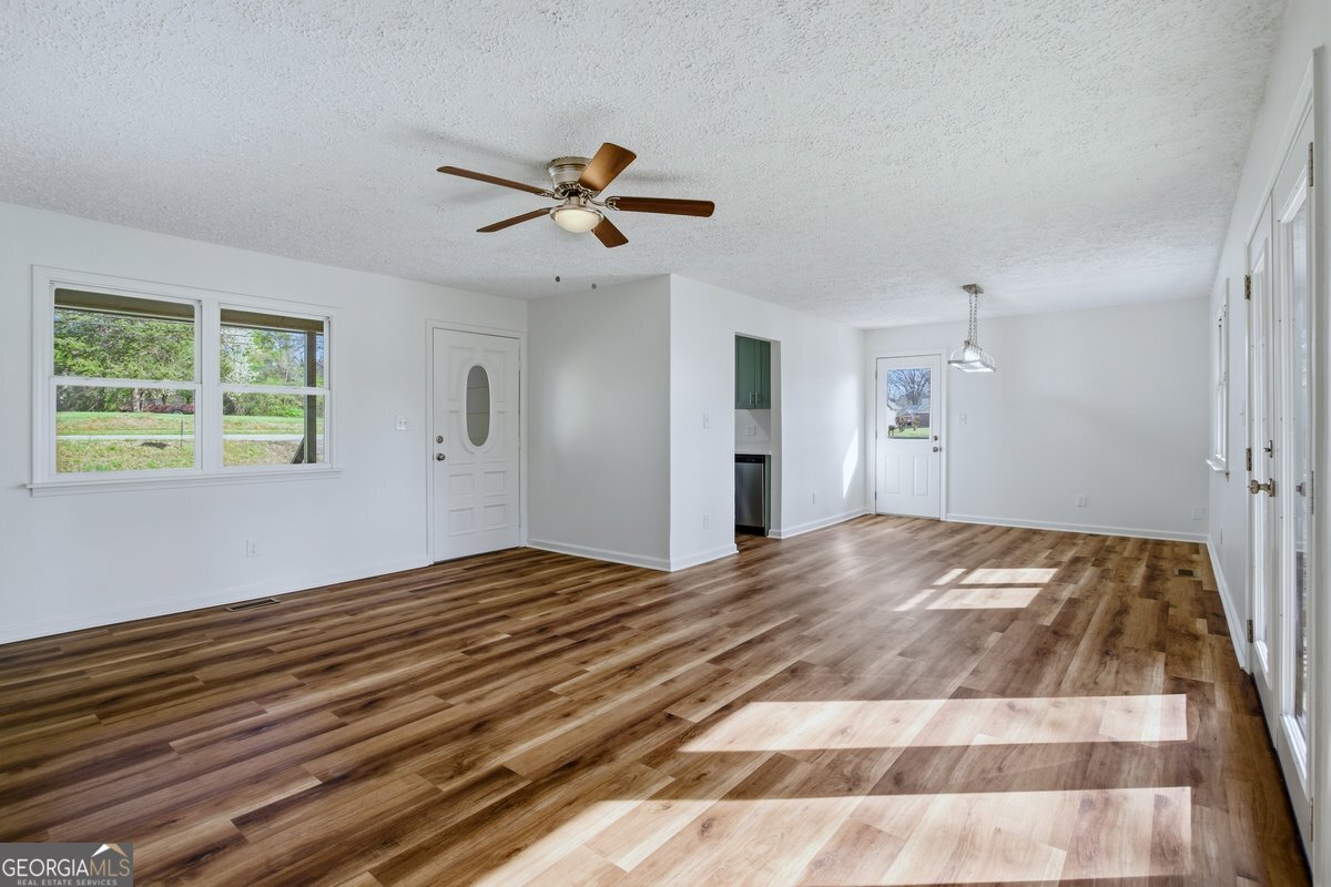 16 Rosenwald Drive Property Photo 15