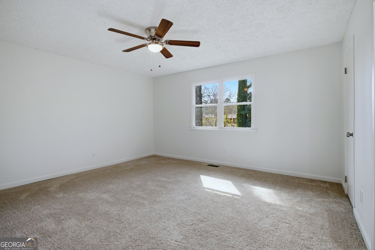 16 Rosenwald Drive Property Photo 25