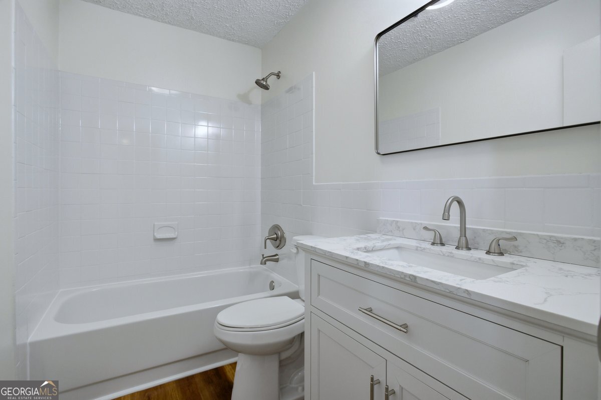 16 Rosenwald Drive Property Photo 27