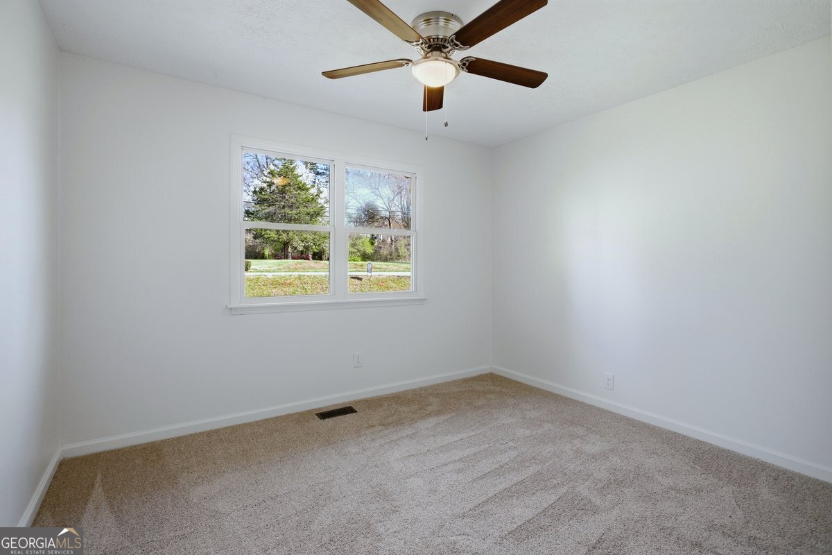 16 Rosenwald Drive Property Photo 31