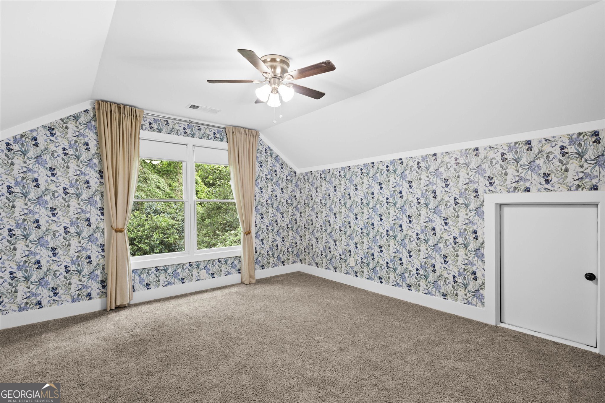 408 Bell Street Property Photo 15