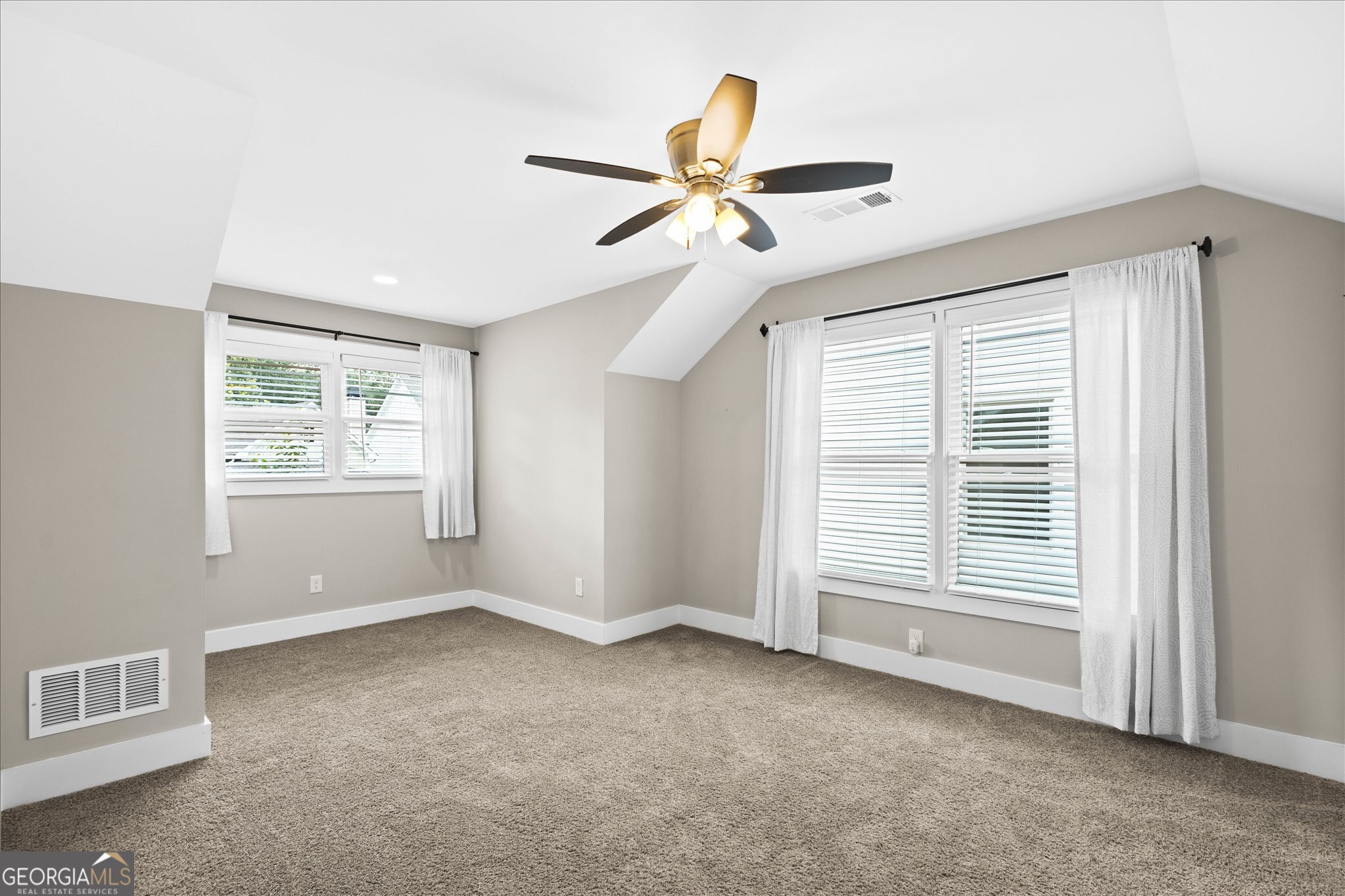408 Bell Street Property Photo 19