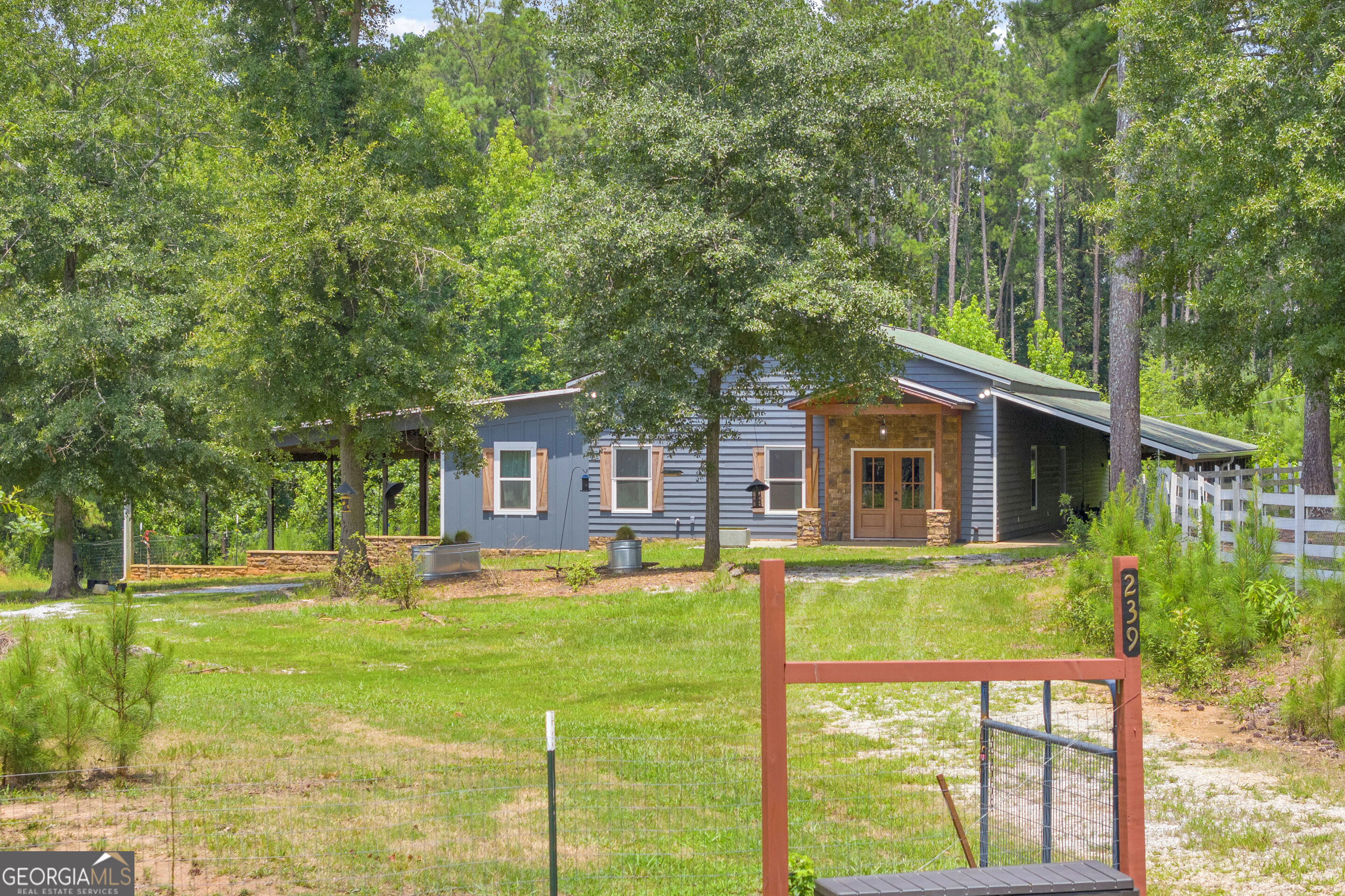239 Jeremy Drive Property Photo 1