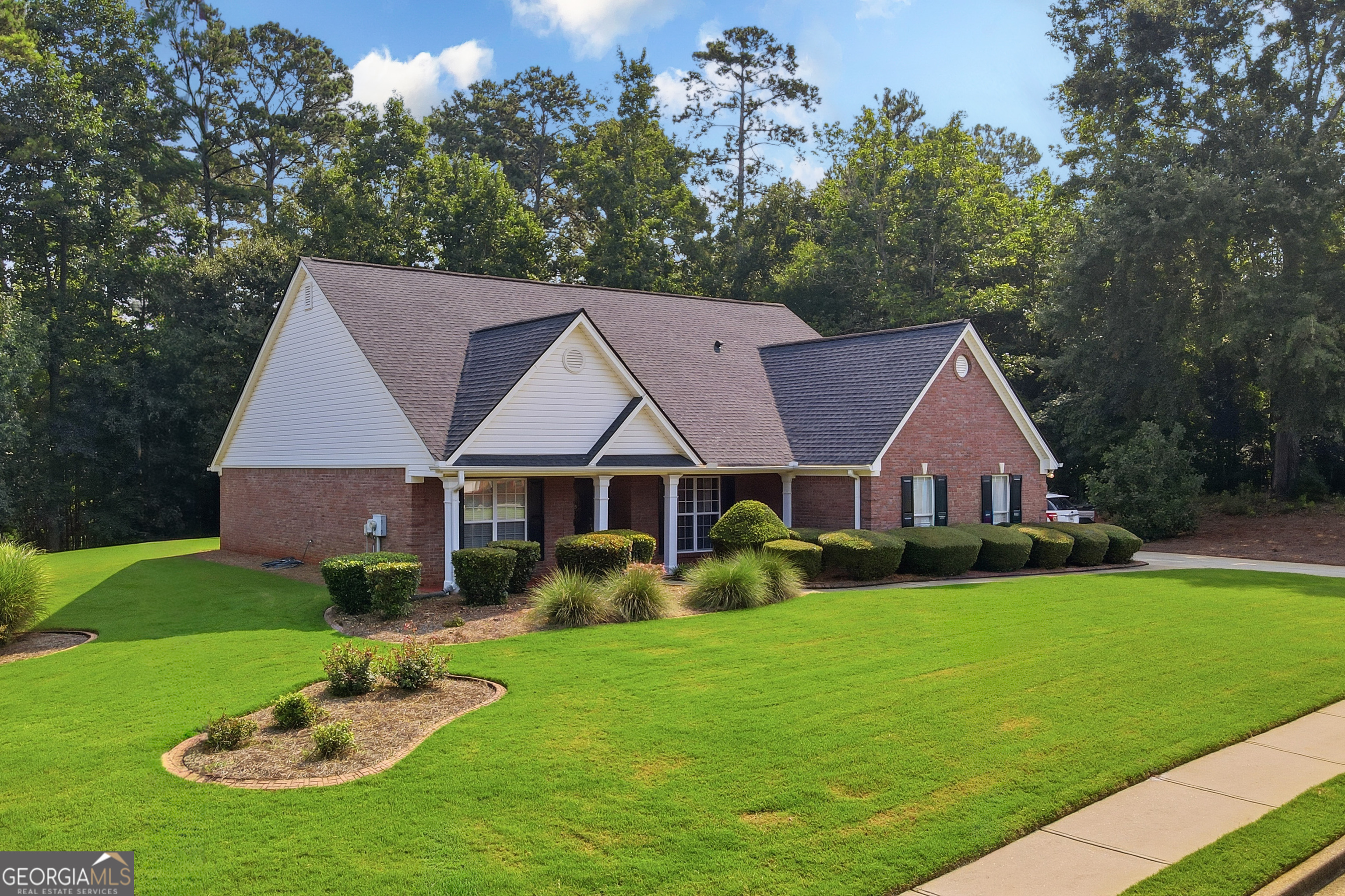 201 Ridge Run Crossing Property Photo 1