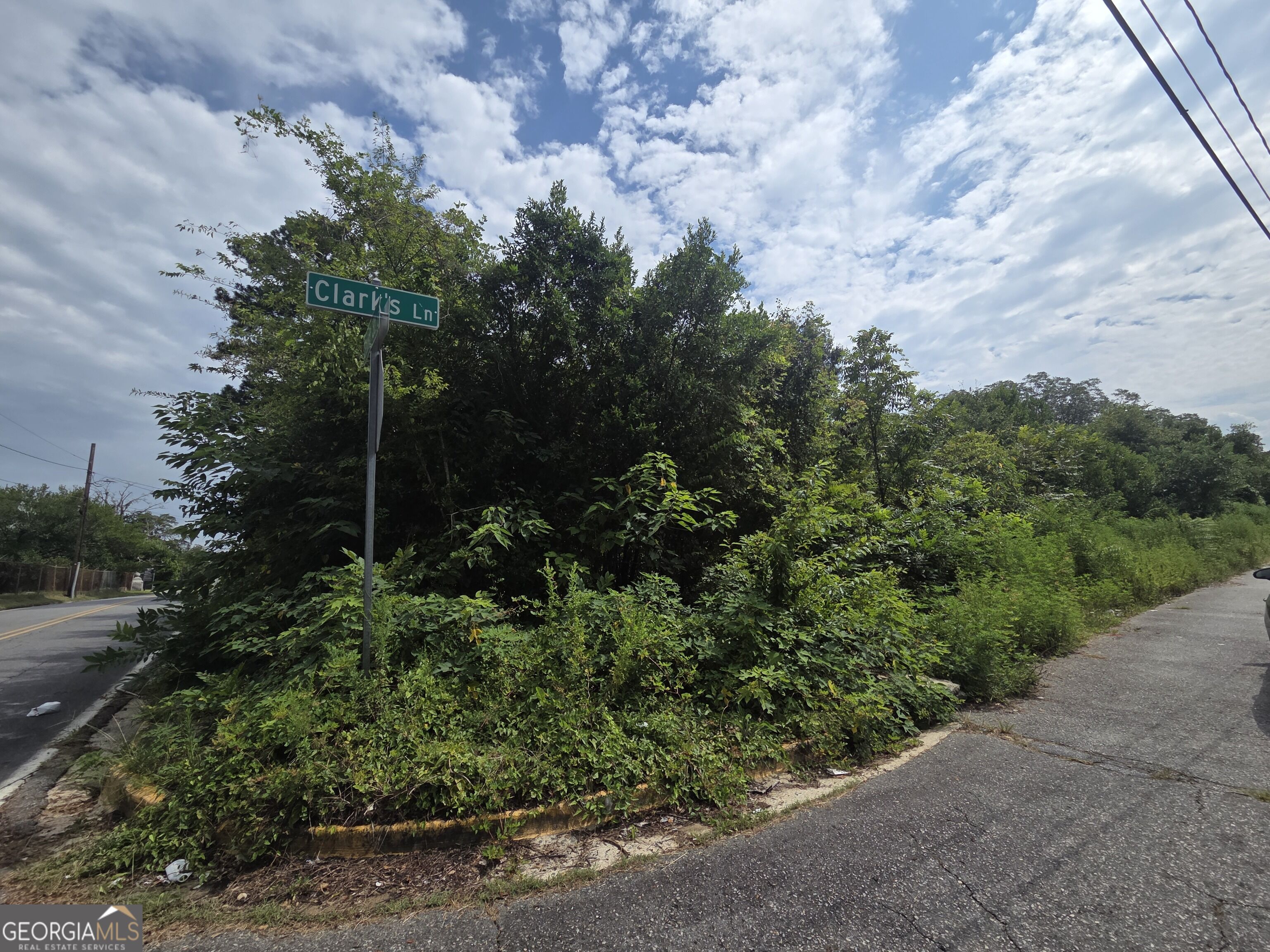 1024 Clarks Lane Property Photo 1