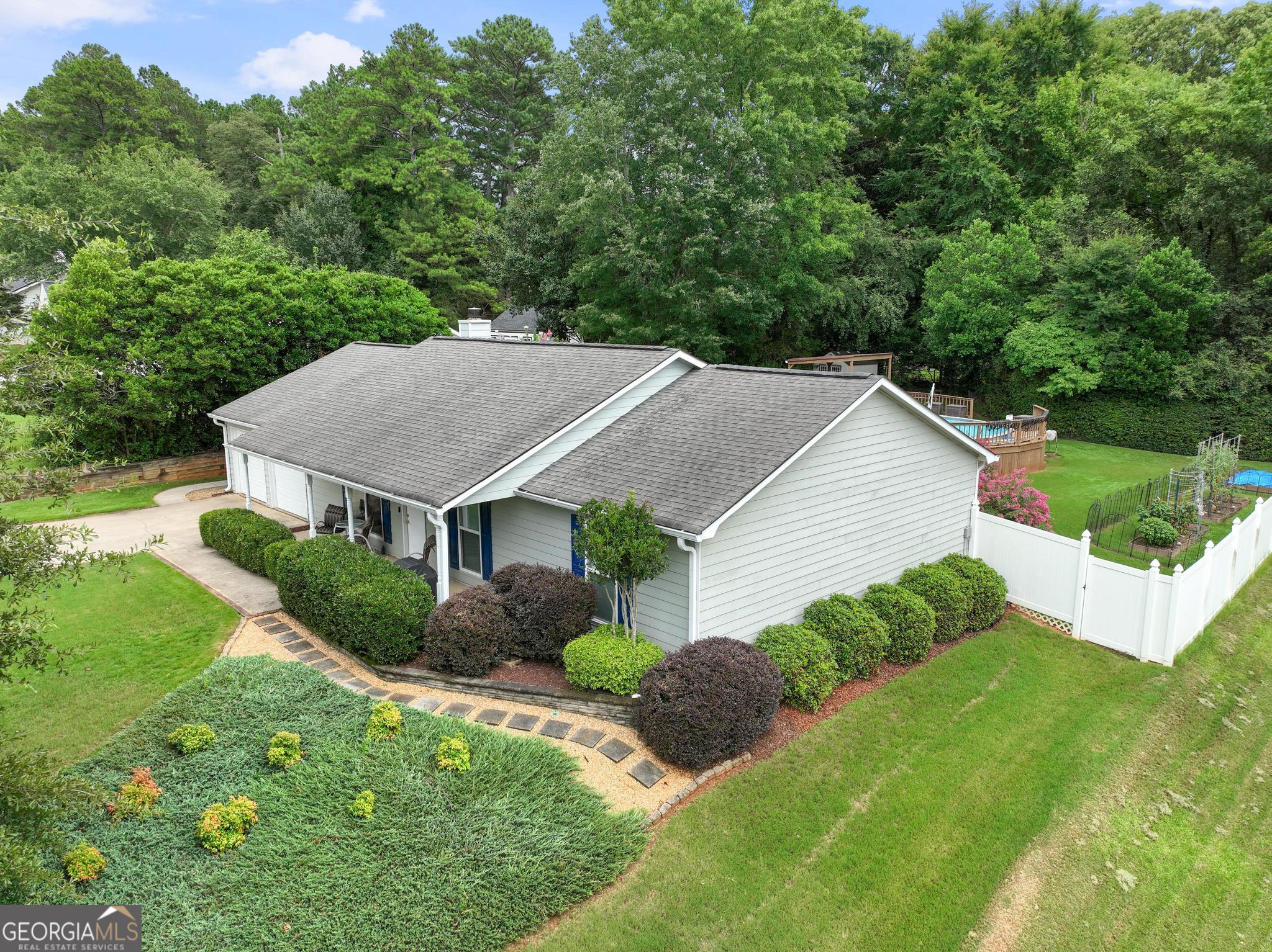 302 Iron Horse Way Property Photo 1