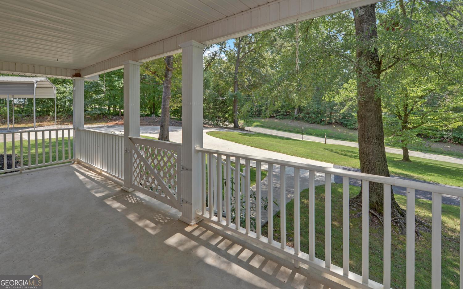 567 Cedar Pond Road Property Photo 3