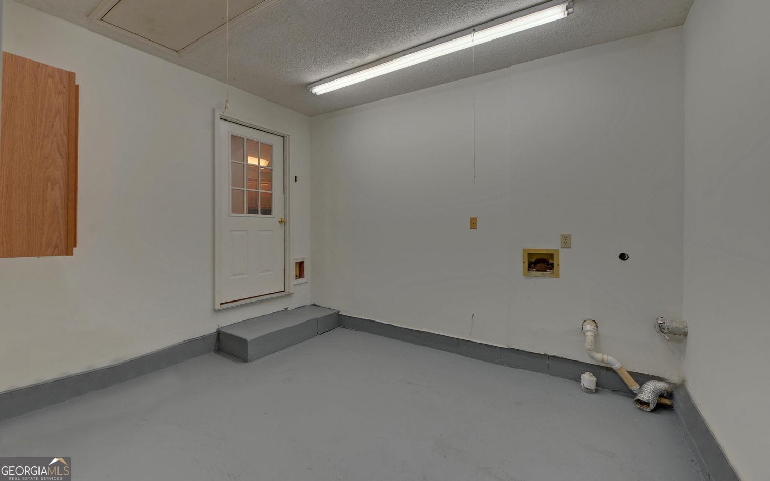 567 Cedar Pond Road Property Photo 34