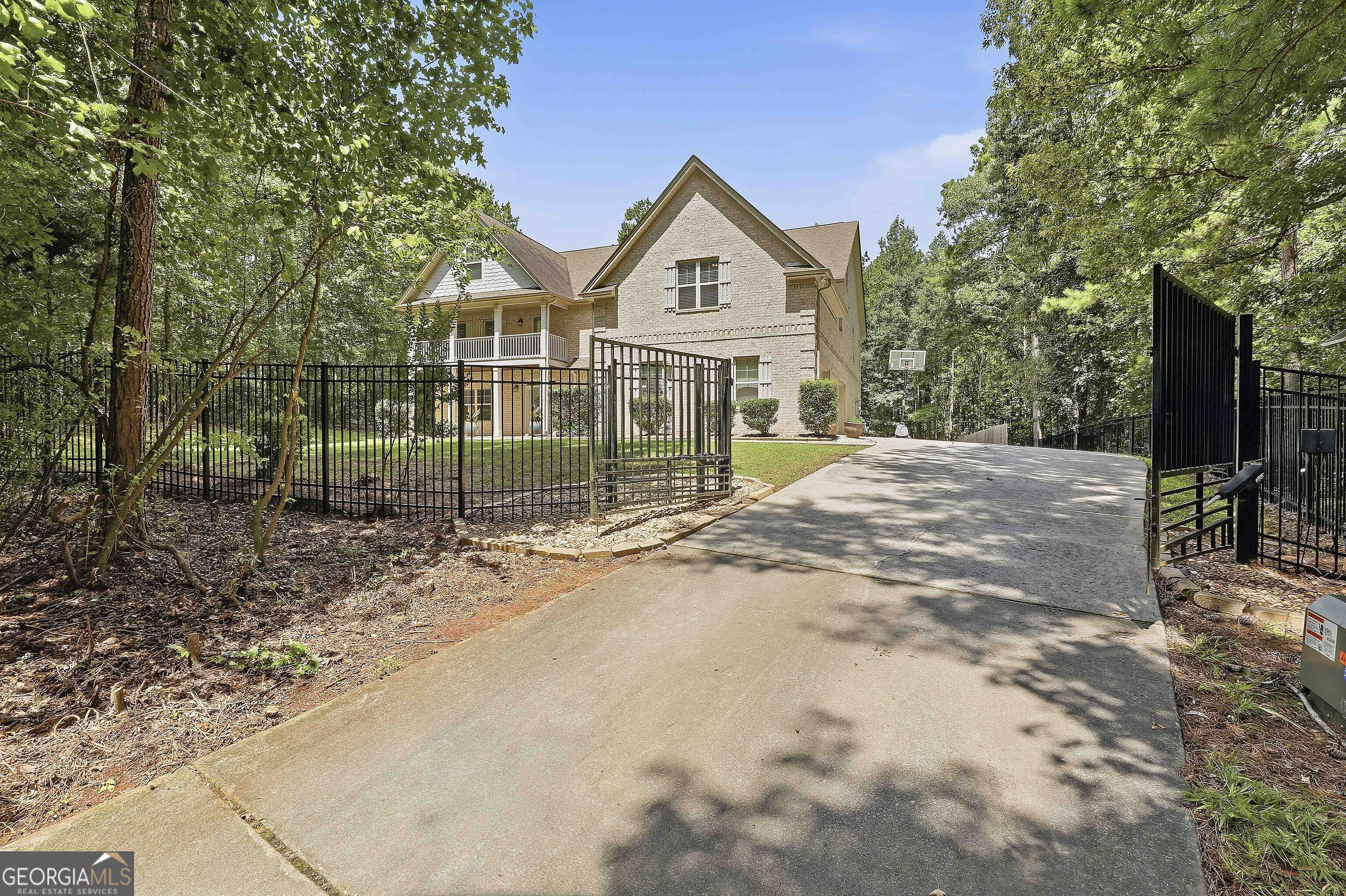 114 Ranan Lane Property Photo 4