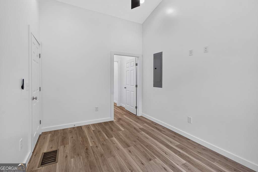 208 Mcclure Way Property Photo 11