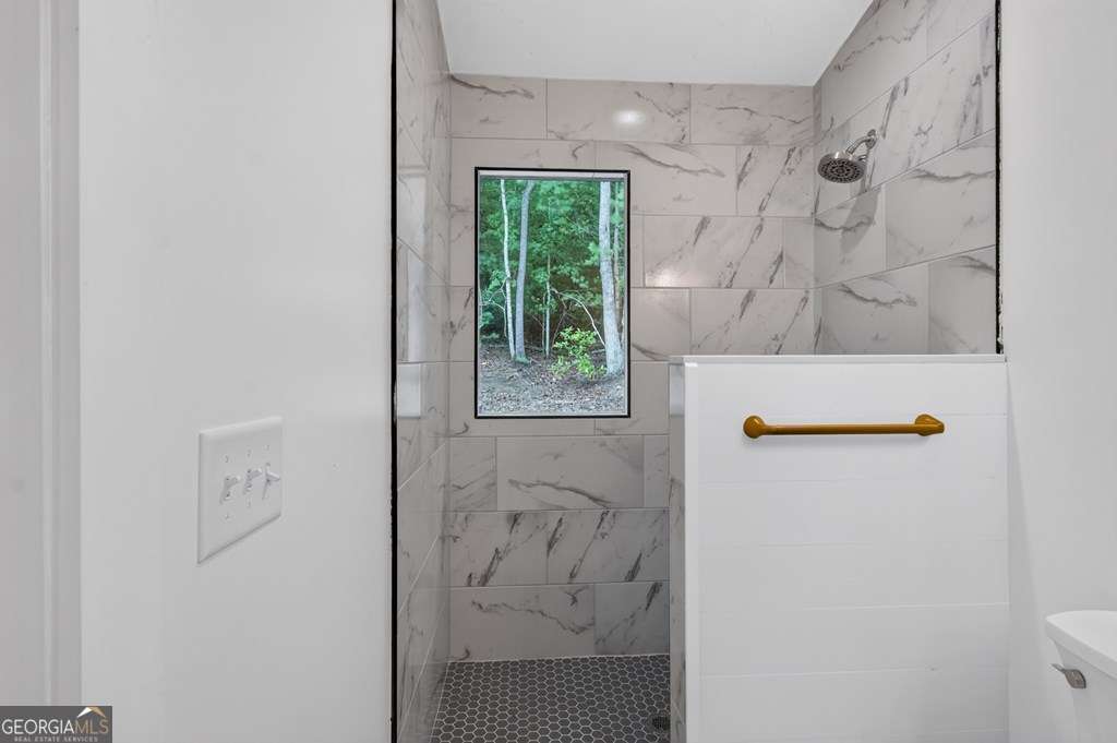 208 Mcclure Way Property Photo 14
