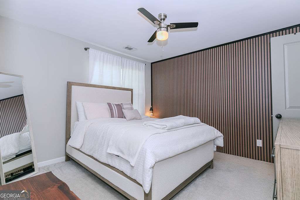 1067 Dover Way Property Photo 15