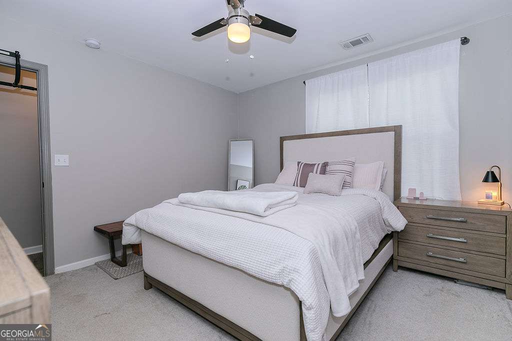 1067 Dover Way Property Photo 16